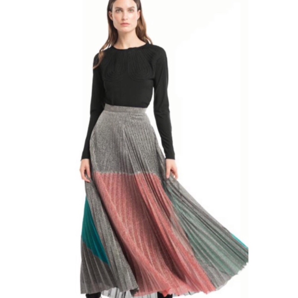 RESTOCKED 😍 GRACIA MULTI COLOR LONG PLEATED SKIRT - Picture 2 of 7